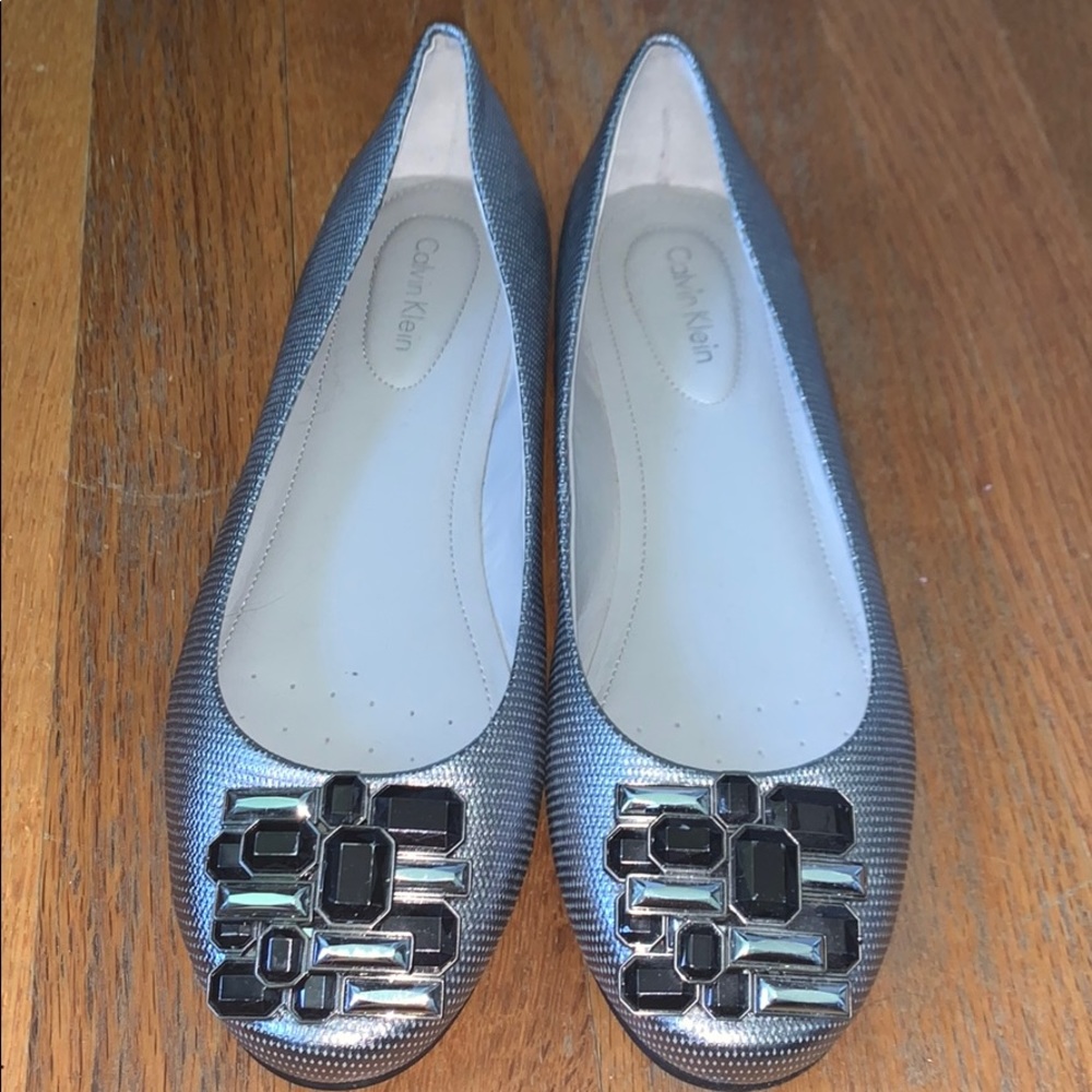 Women’s dress flats